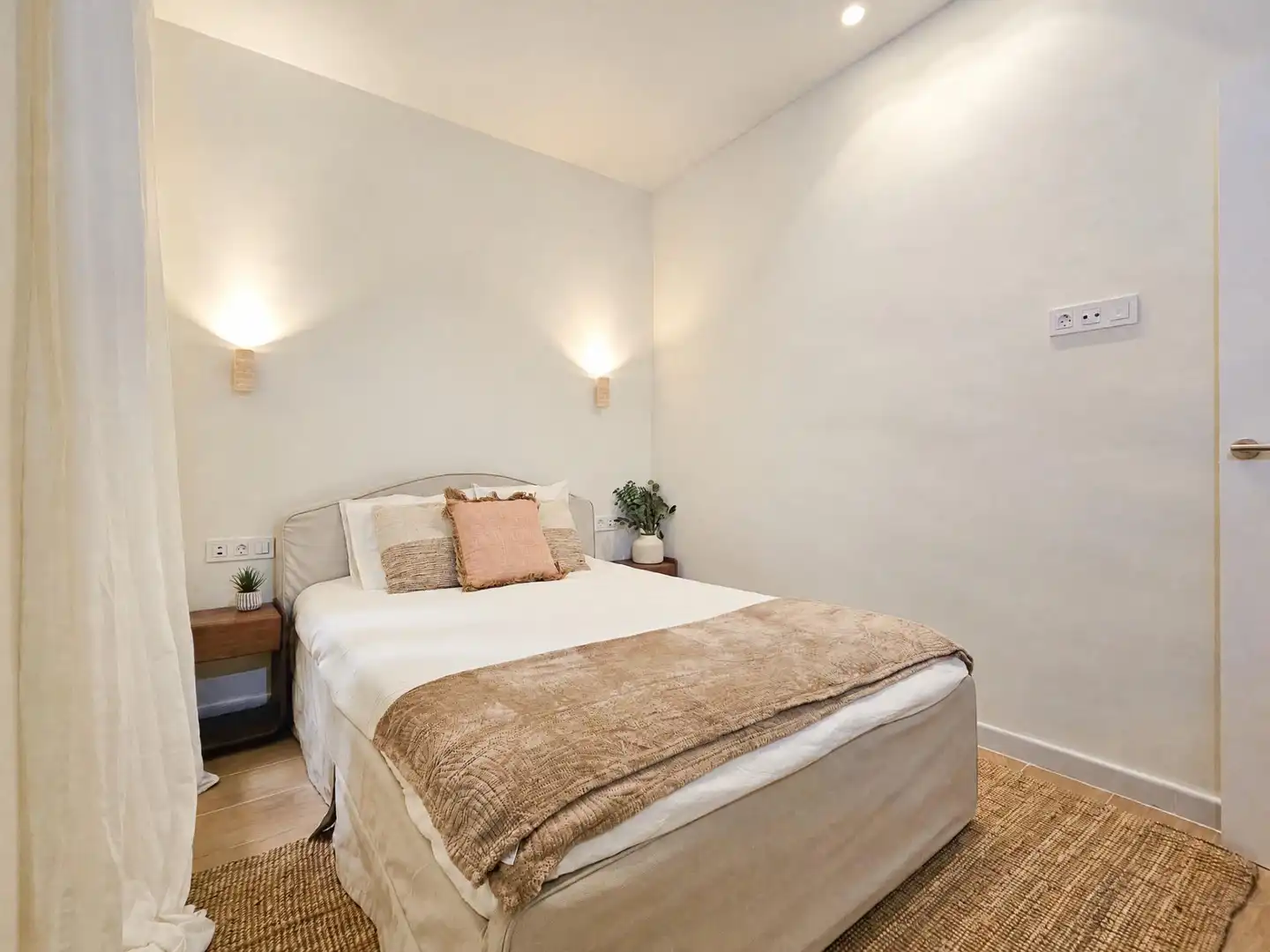Flat with balcony for sale in Carrer MONISTROL, imagen 17