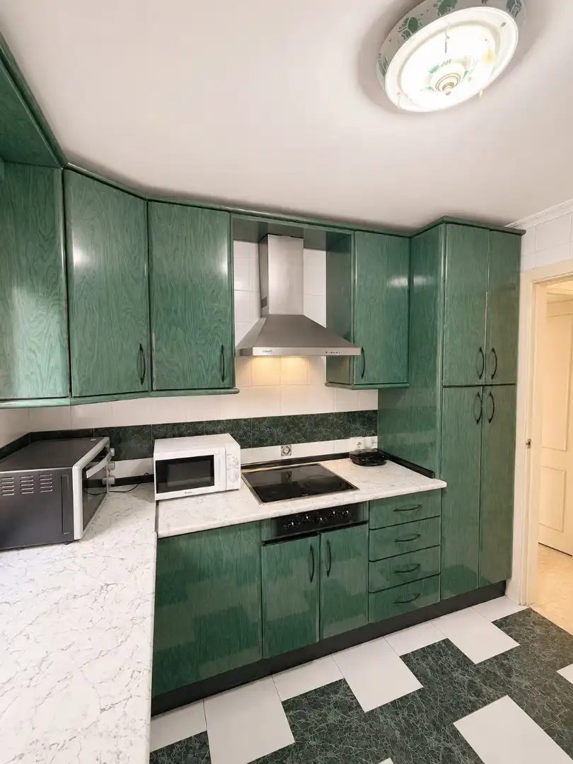 Kitchen of Duplexes for sale in Sevilla  with Air Conditioner and Terrace