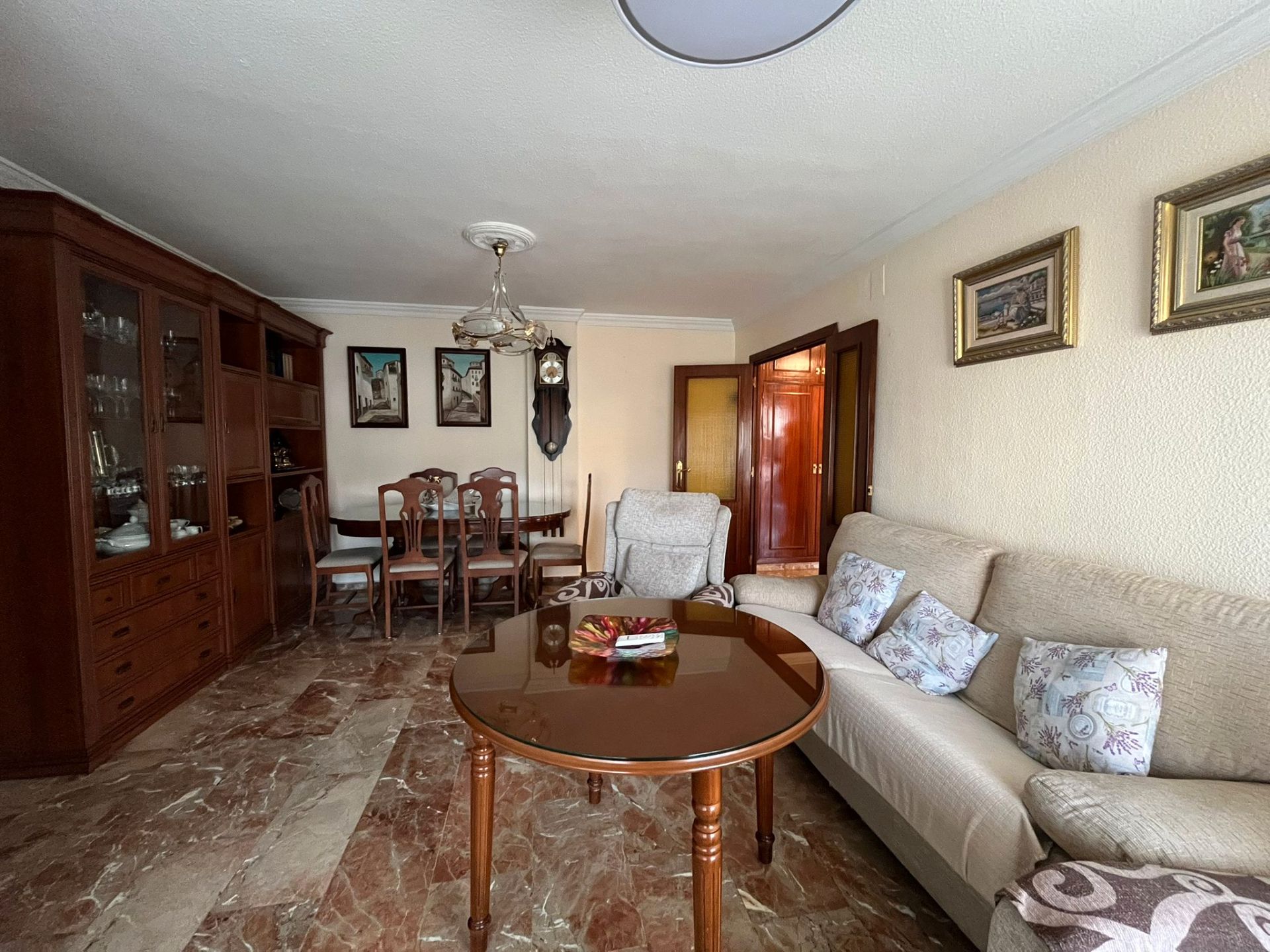 Sala d'estar de Pis en venda en  Granada Capital amb Aire condicionat, Moblat i Balcó