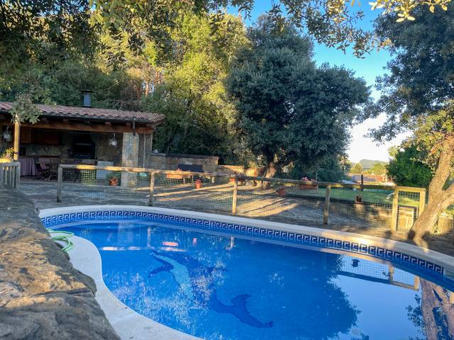 Casa-chalet en Venta en Carrer de Sant Bartomeu en Montagut i Oix