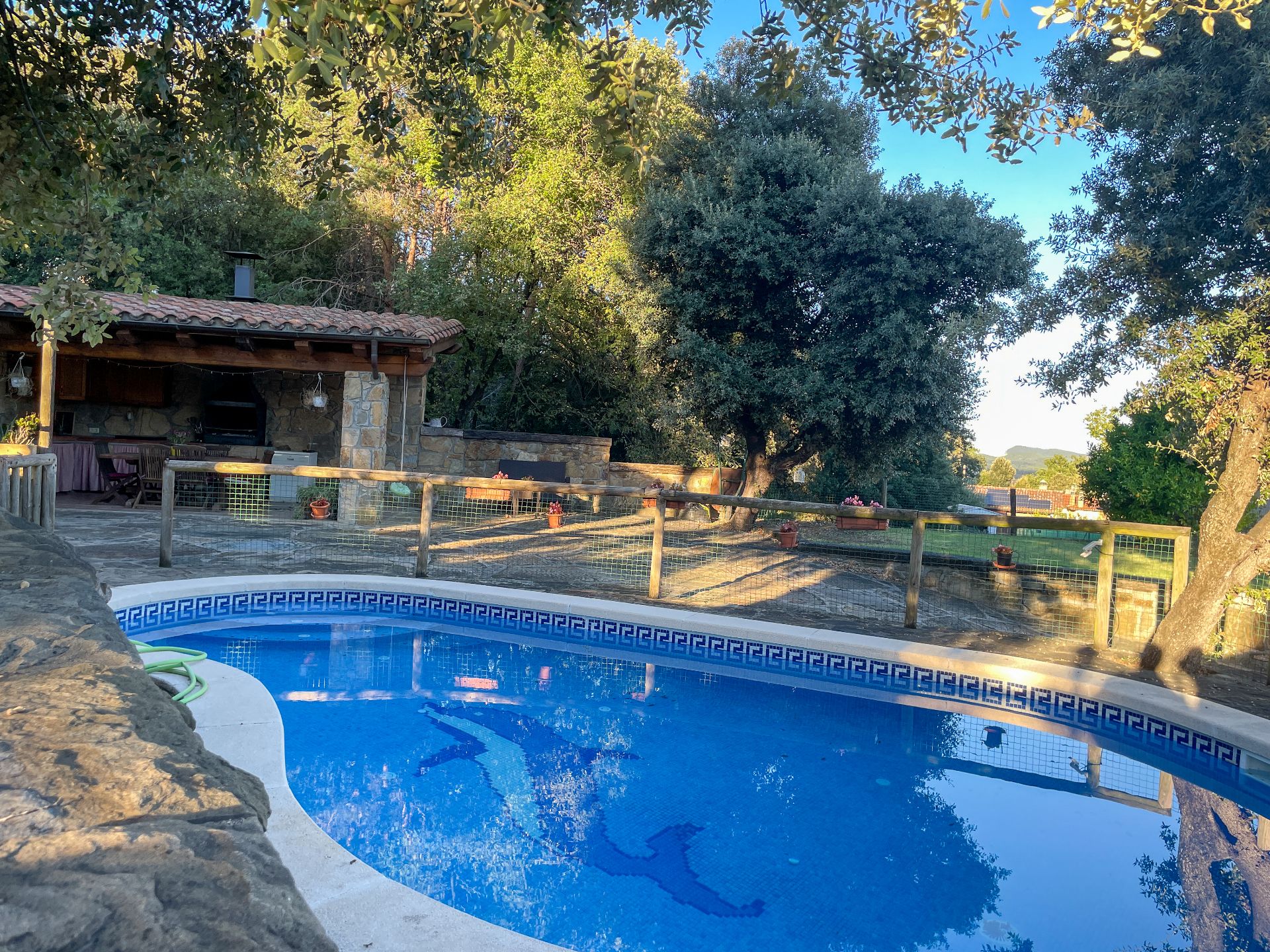 Piscina de Casa o xalet en venda en Montagut i Oix amb Calefacció, Jardí privat i Terrassa