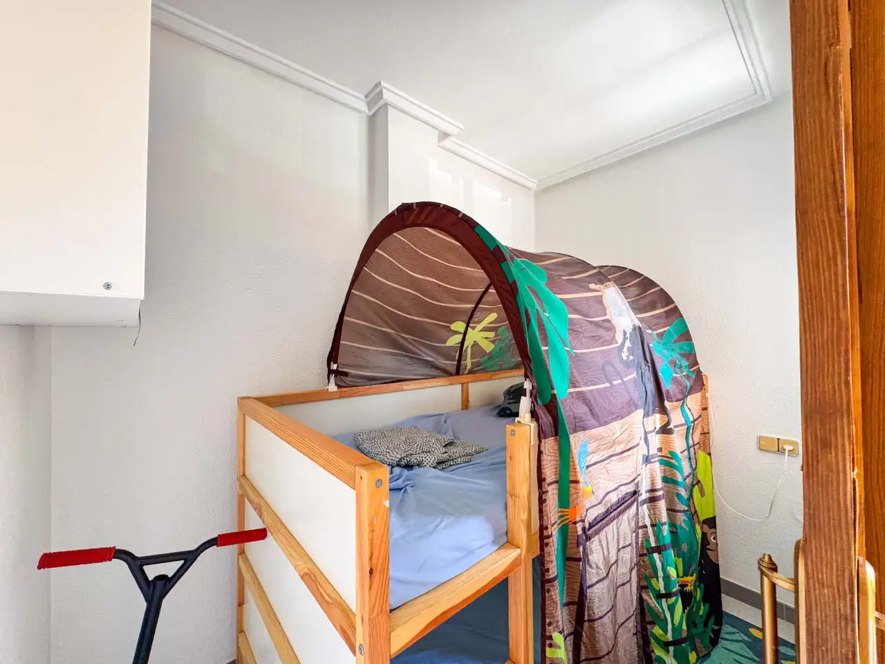 Habitación de Apartamento en venta en Torrevieja con Aire acondicionado, Calefacción y Terraza