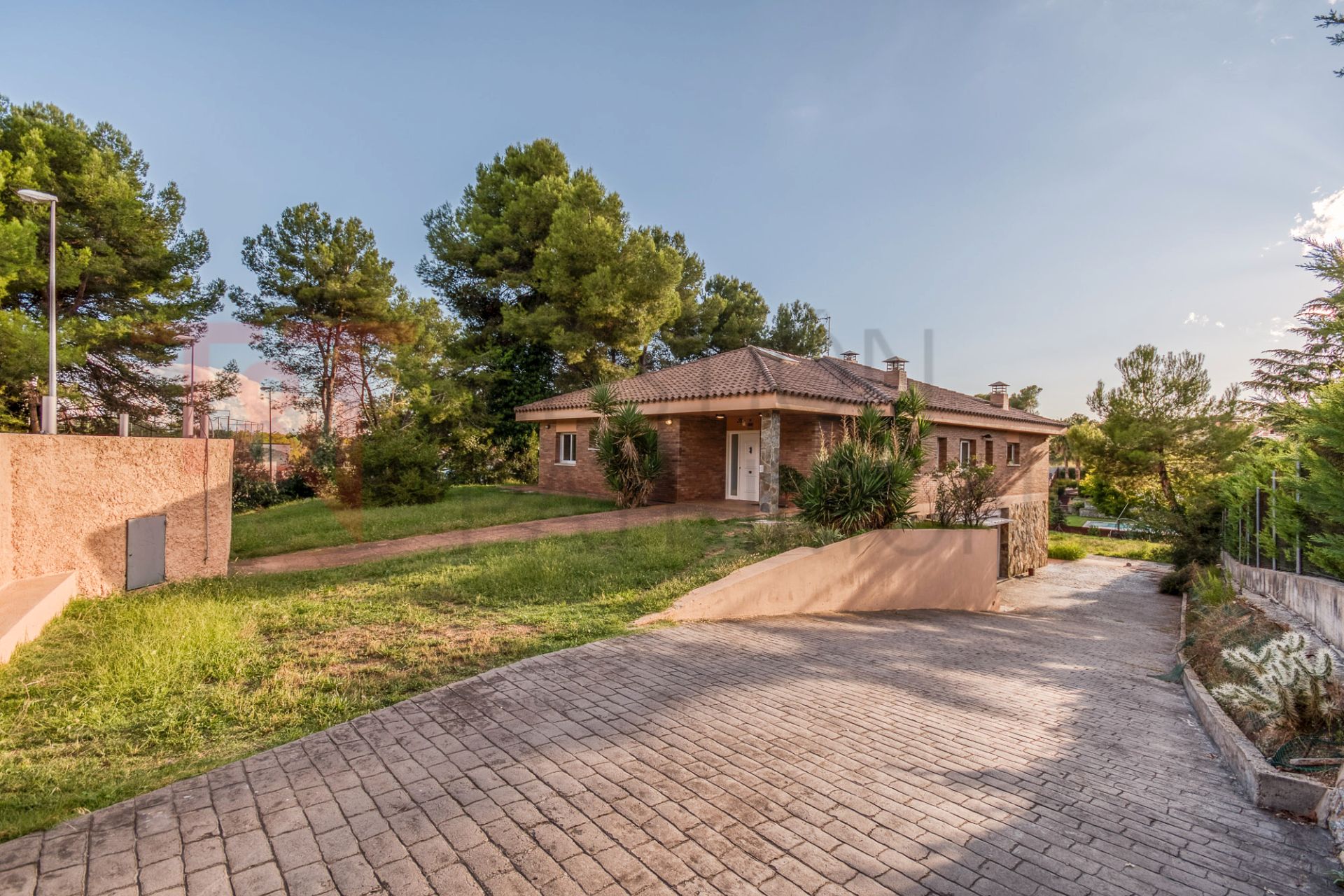 Garden of House or chalet for sale in Sabadell  with Air Conditioner, Heating and Private garden