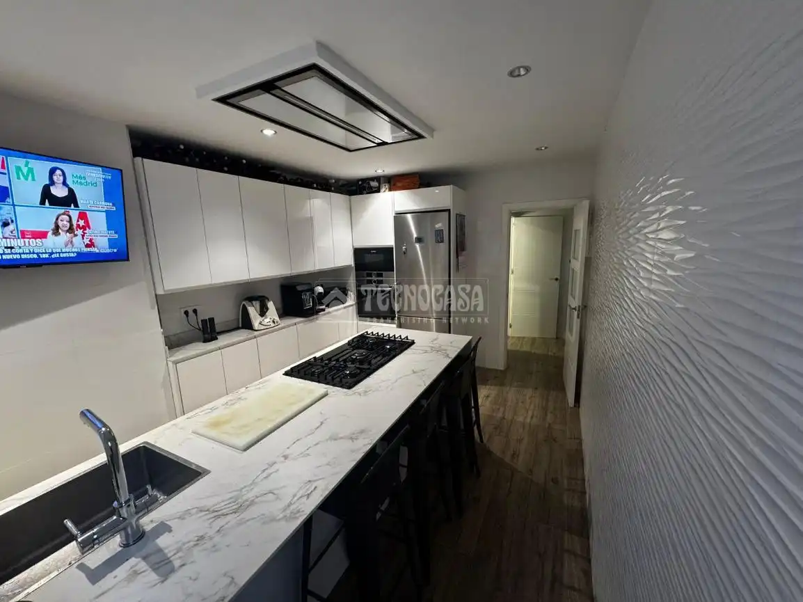 Küche von Wohnung zum Verkauf in Cádiz mit Privatgarten und Terrasse