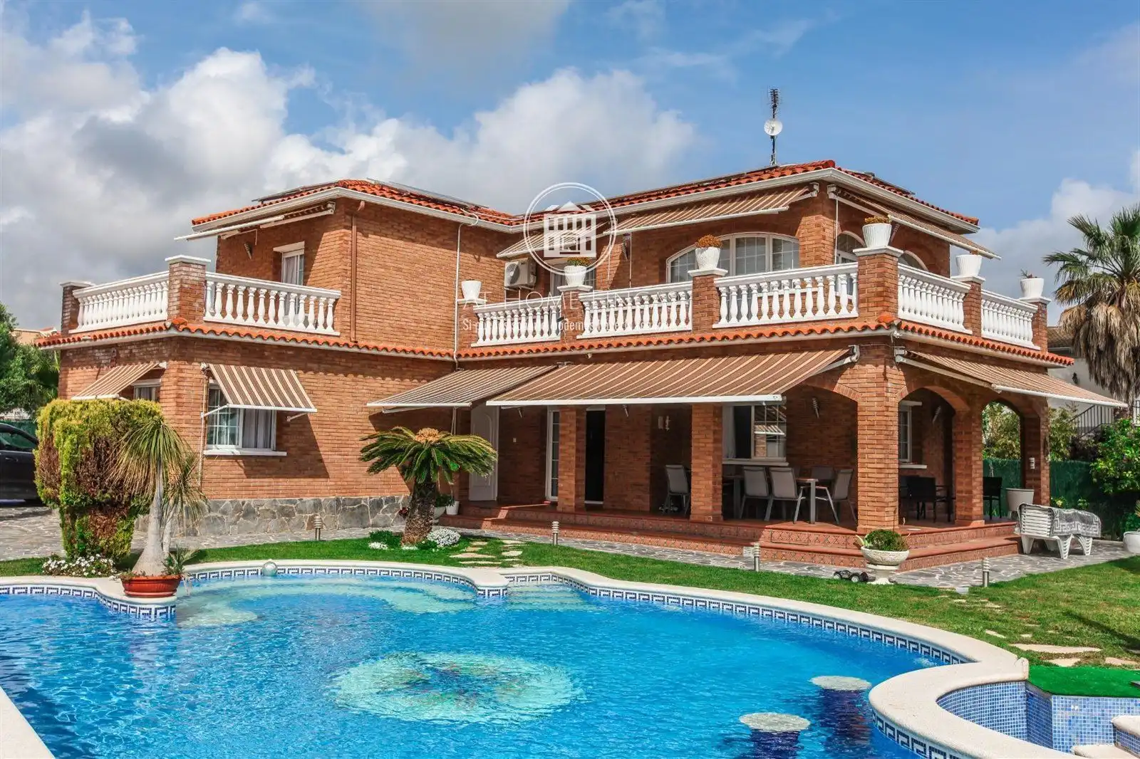 Villa con piscina in vendita a ACUARI