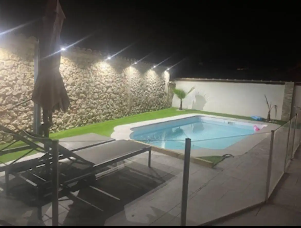 Piscina de Casa o xalet en venda en Villalbilla amb Aire condicionat, Calefacció i Jardí privat