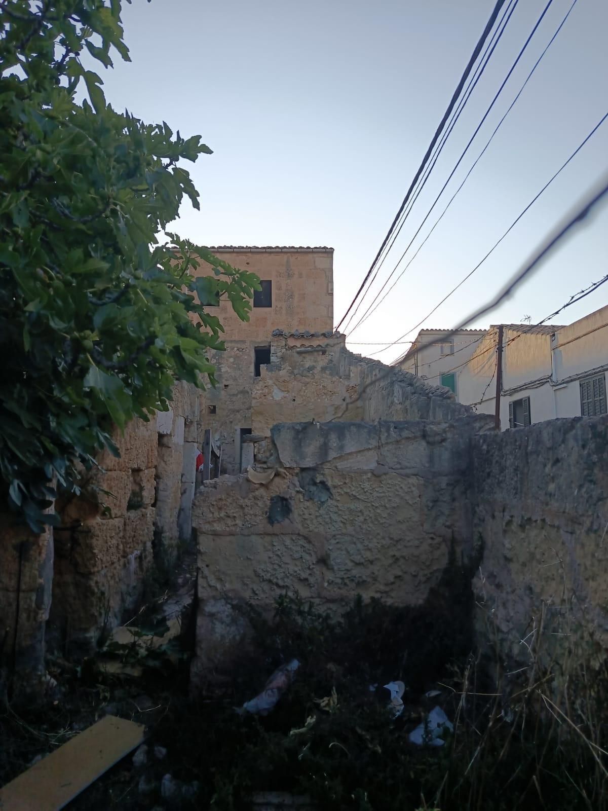 Exterior view of Single-family semi-detached for sale in Llubí