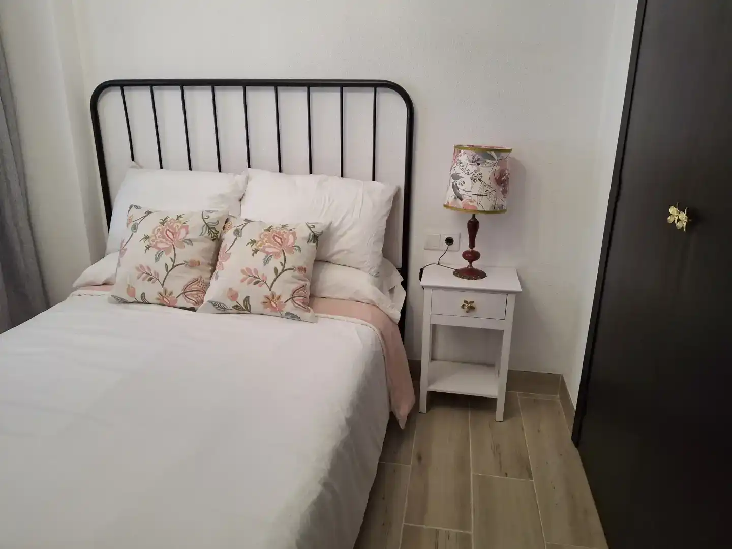 Schlafzimmer von Wohnung zur Miete in Baiona mit Privatgarten