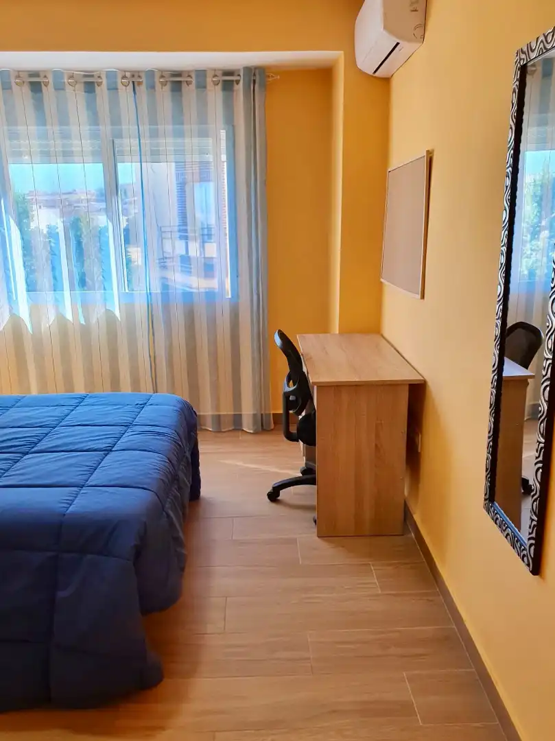 Bedroom of Flat for rent in Granada  with Air Conditioner, Heating and Parquet flooring