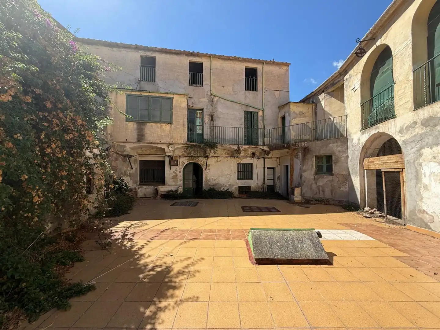 Vista exterior de Casa adosada en venta en Olesa de Montserrat