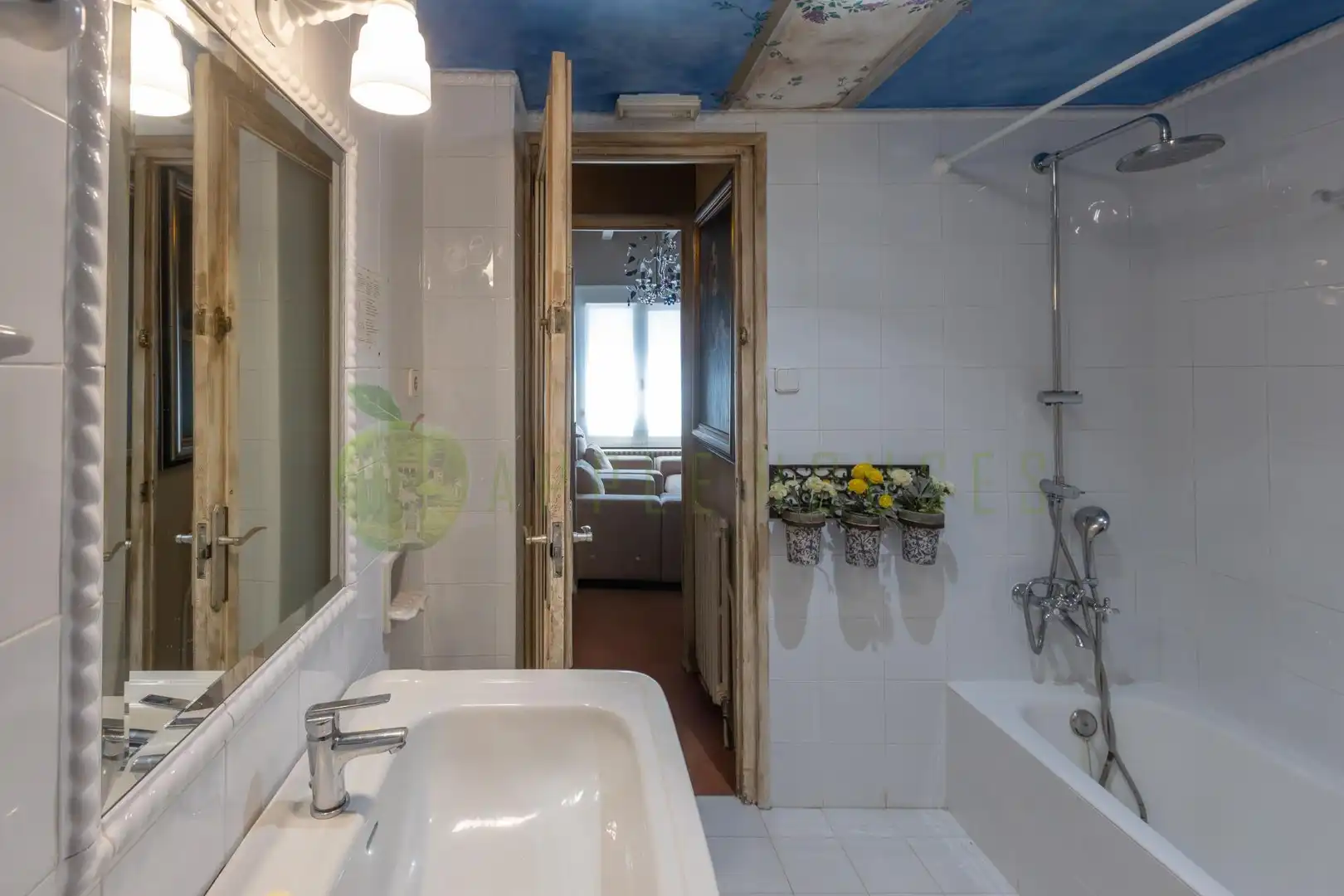 Bathroom of Houses for sale in Sitges  with Air Conditioner, Heating and Terrace