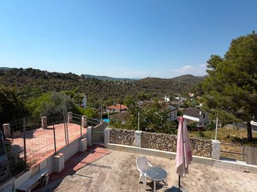 Casa amb jardí en venda a Canyelles