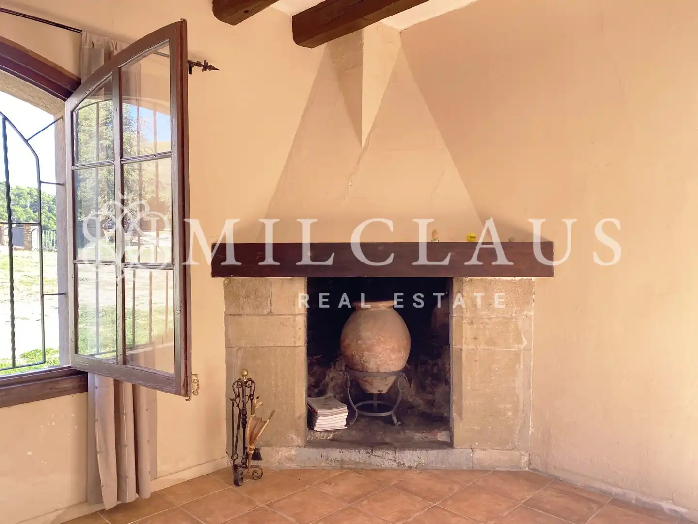 Sala d'estar de Finca rústica en venda en Talamanca amb Aire condicionat, Calefacció i Jardí privat