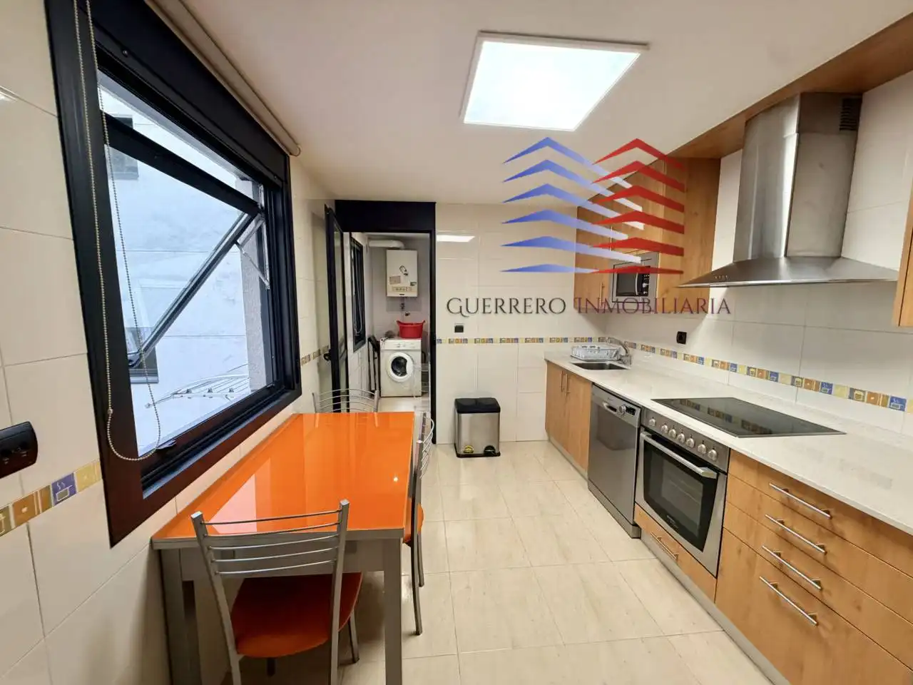 Cuina de Apartament en venda en Ourense Capital  amb Calefacció, Parquet i Traster