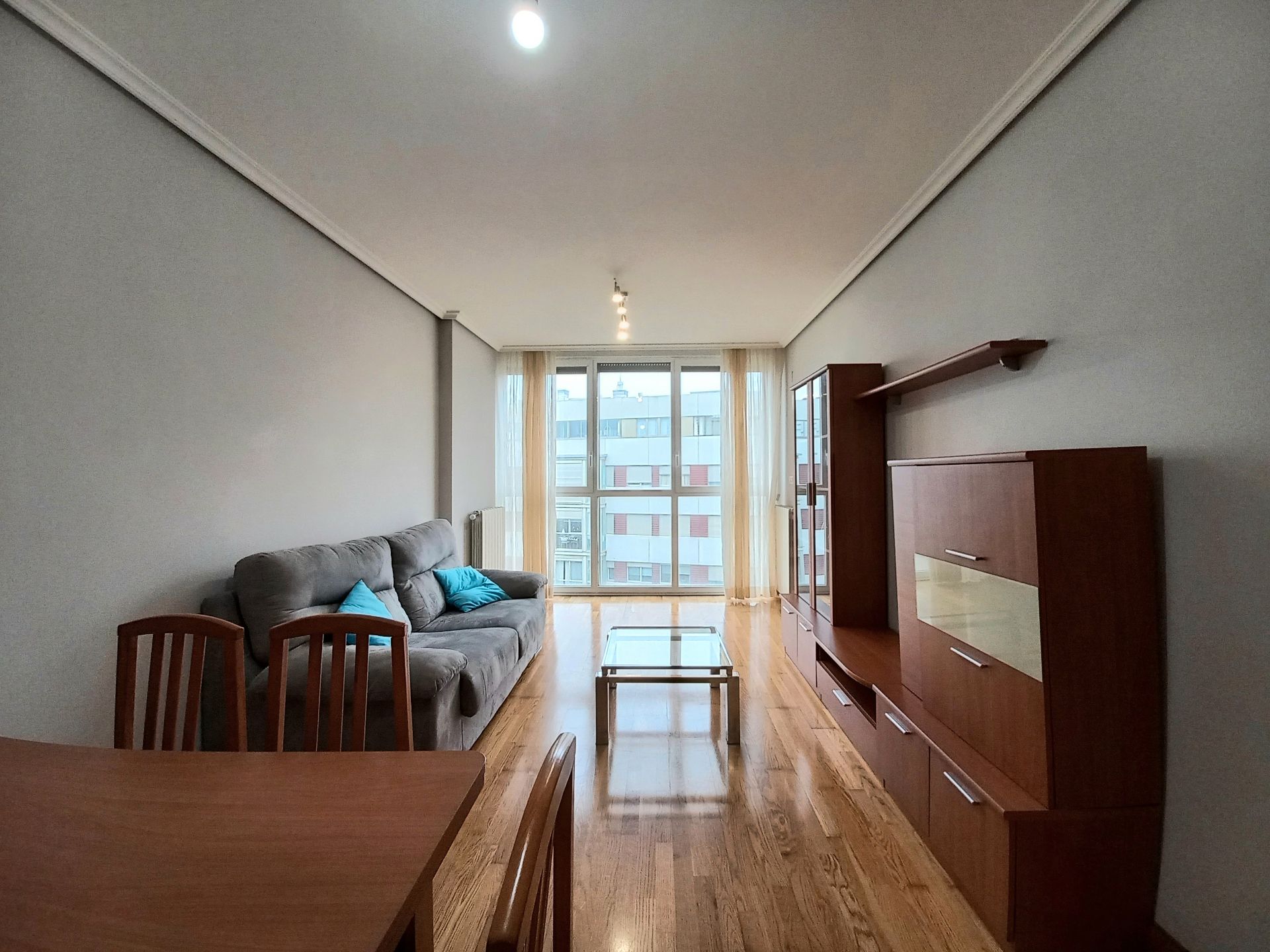 Sala d'estar de Pis en venda en Burgos Capital amb Traster