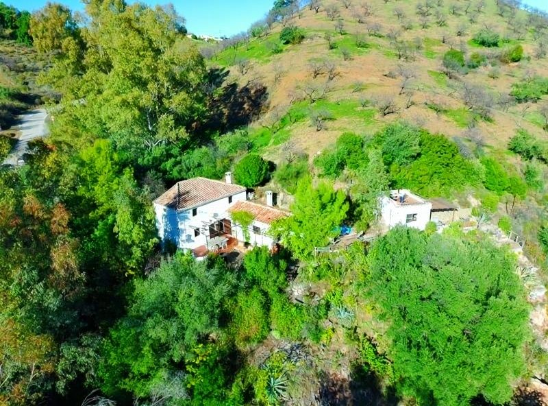 Vista exterior de Finca rústica en venda en Colmenar amb Jardí privat, Terrassa i Traster