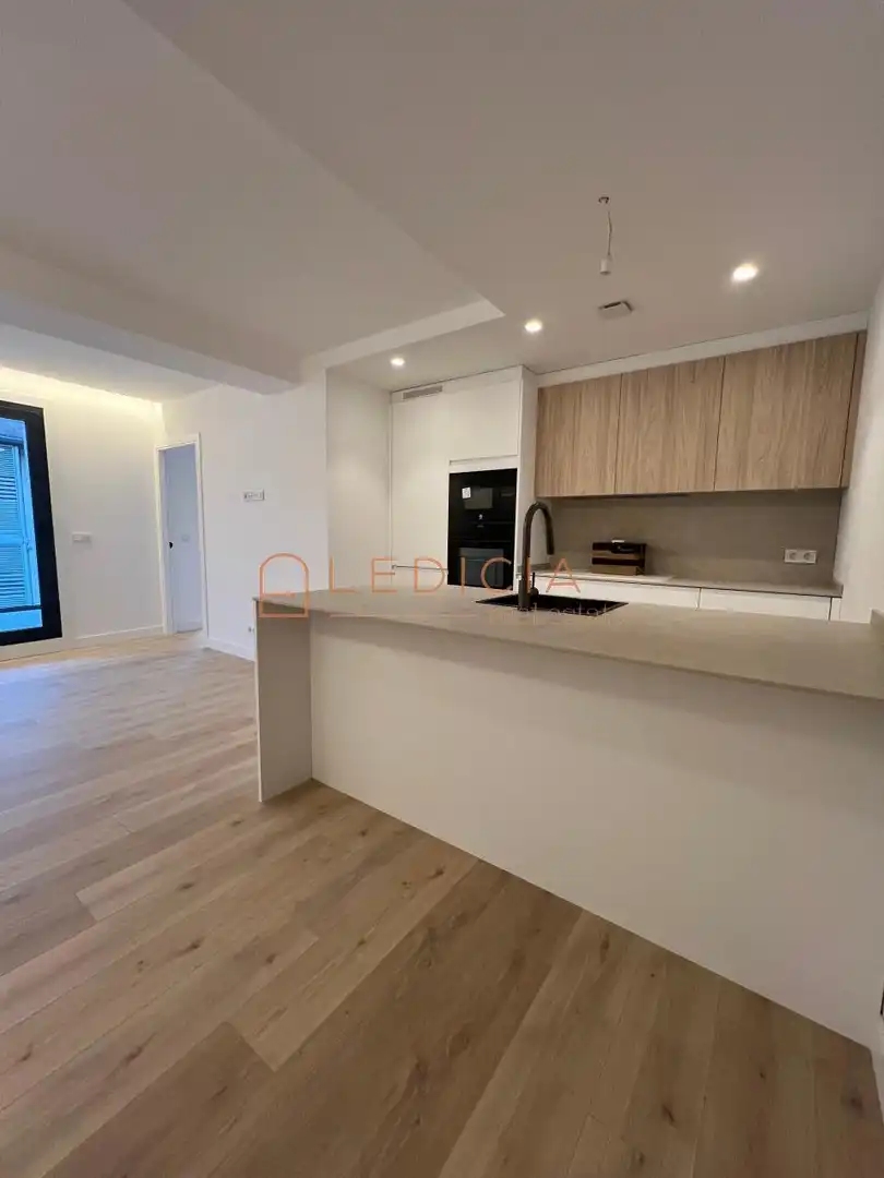 Flat with lift for sale in Sanjurjo Badía, imagen 10