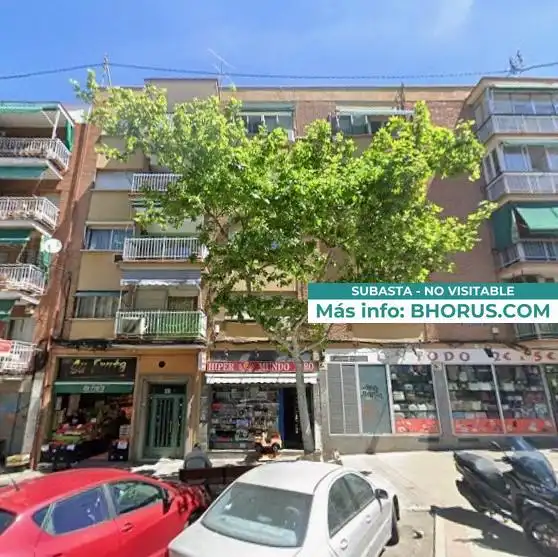 Vista exterior de Piso en venta en Madrid