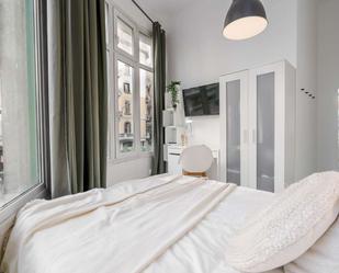 Bedroom of Flat to share in  Barcelona Capital  with Air Conditioner, Heating and Terrace