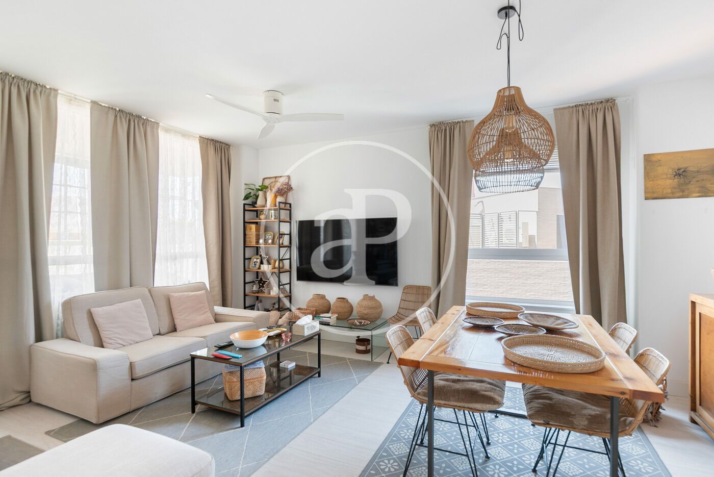 Living room of Flat for sale in  Barcelona Capital  with Air Conditioner, Heating and Private garden