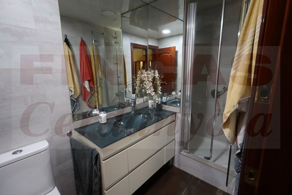 Baño de Piso en venta en Cerdanyola del Vallès con Aire acondicionado, Calefacción y Balcón