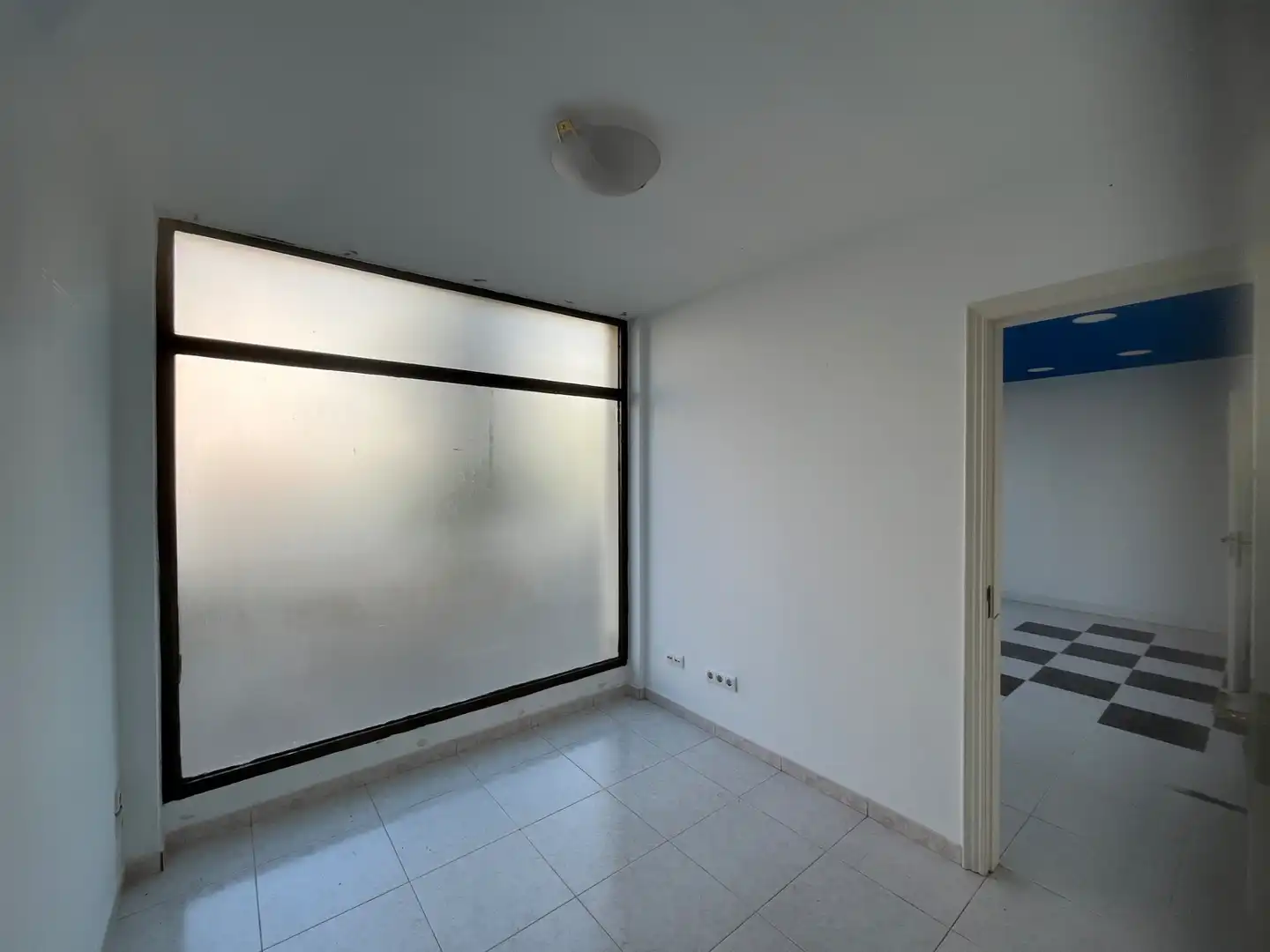 Local de alquiler en Girona con Aire acondicionado