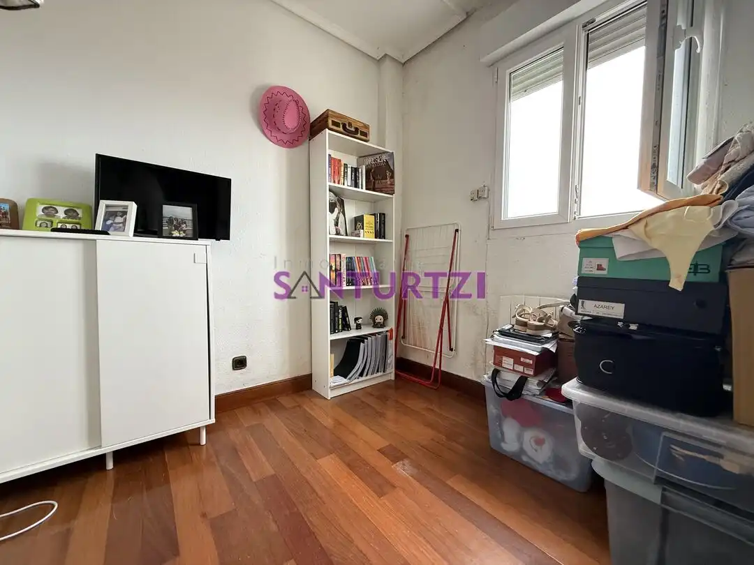 Bedroom of Flat for sale in Santurtzi   with Heating