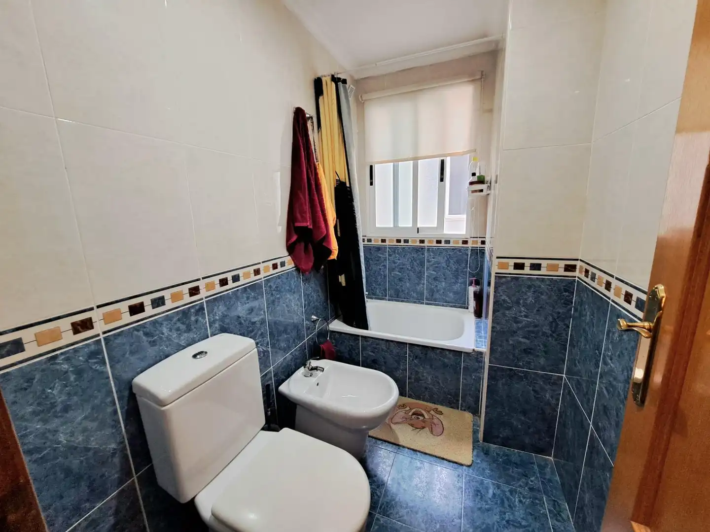 Bathroom of Flat for sale in Alzira