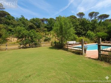 Xalet amb piscina en venda a SERRA MAGRE 
 RIUDARENES (GIRONA)