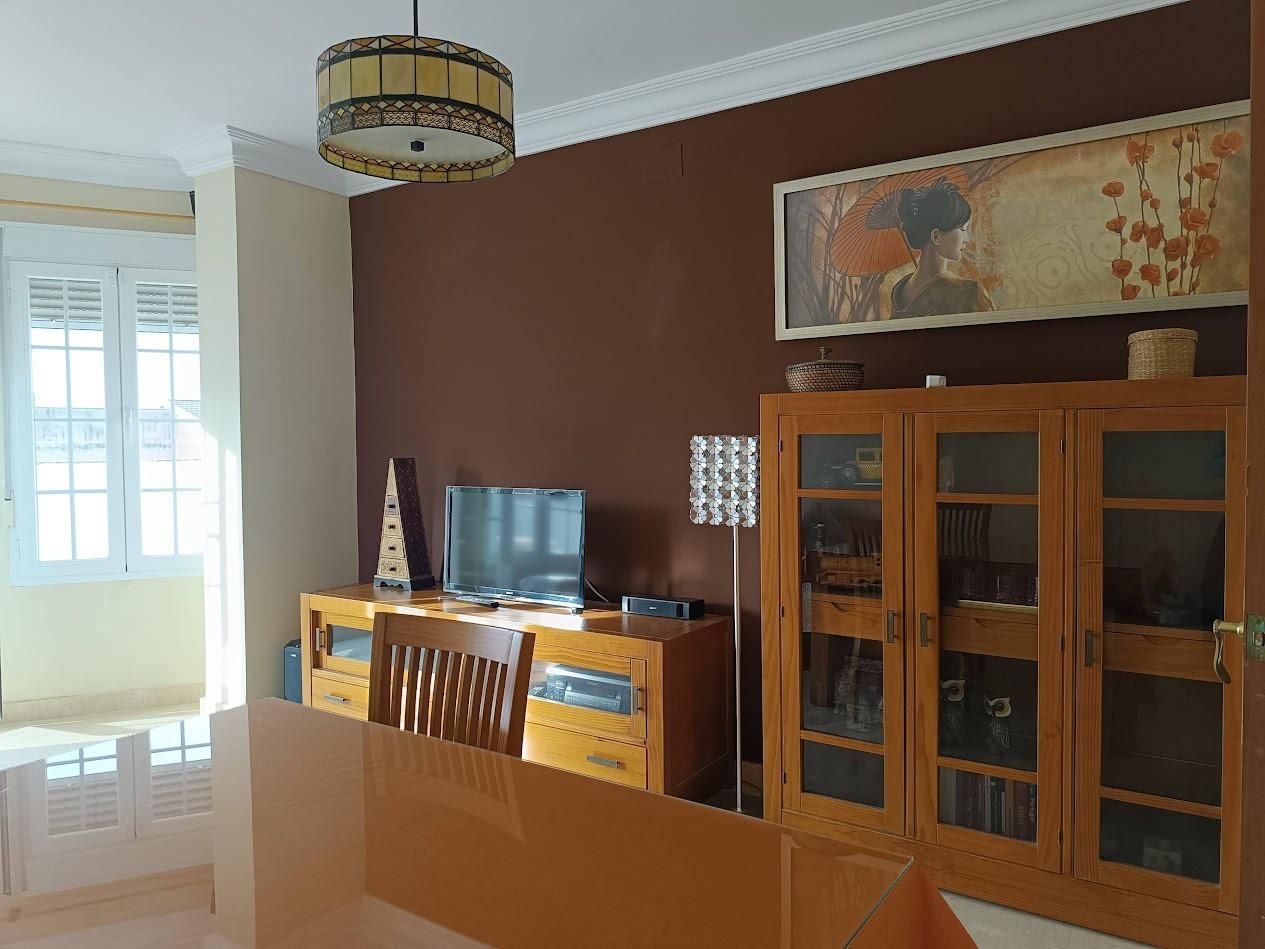 Menjador de Àtic en venda en Pinos Puente amb Calefacció, Terrassa i Balcó