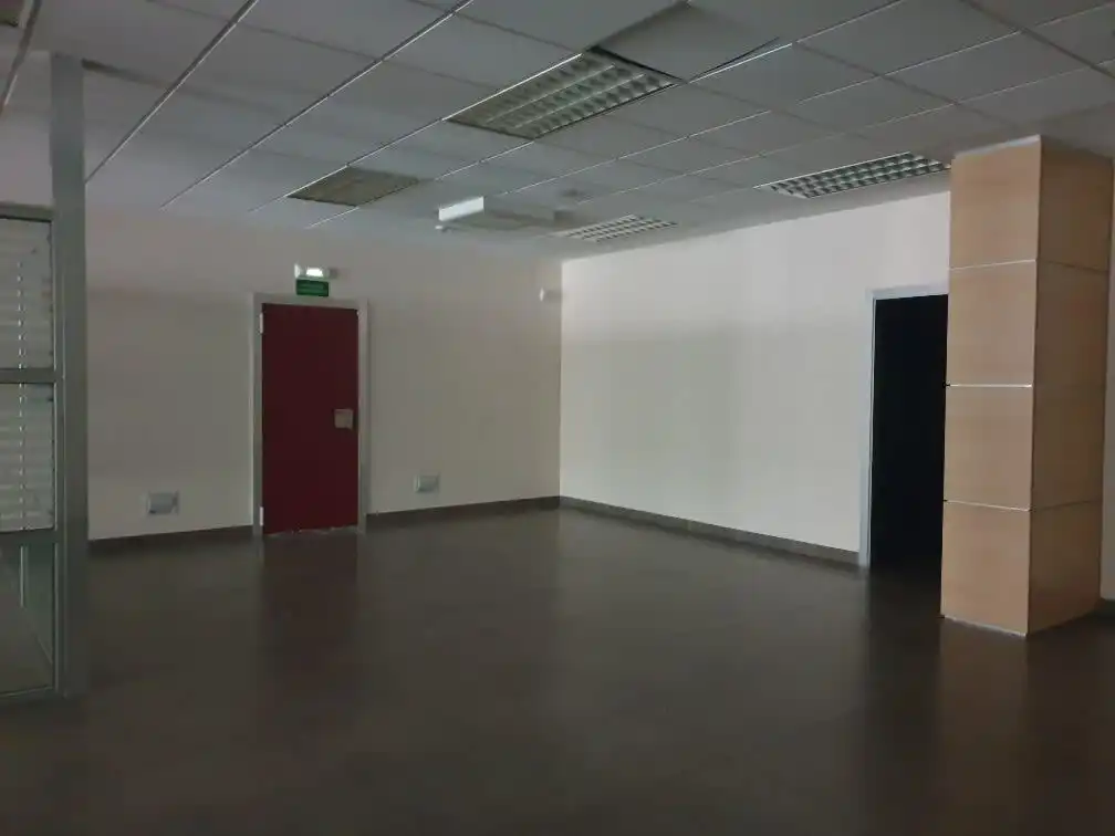 Local comercial en venta en Avenida de la Coruña 401, imagen 2
