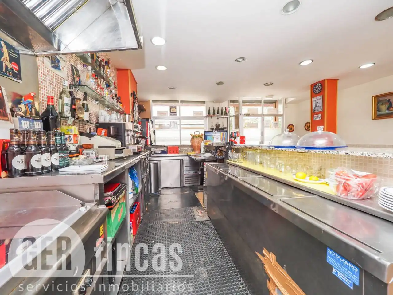 Cuina de Local en venda en Terrassa amb Aire condicionat