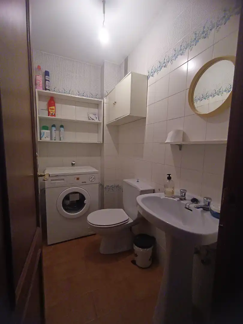 Baño de Piso en venta en Loja con Aire acondicionado, Amueblado y Horno