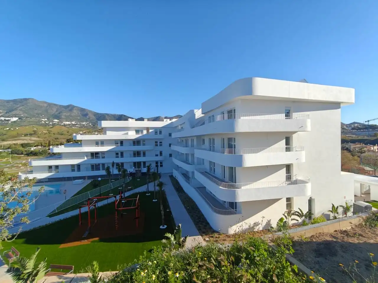 Vista exterior de Piso de alquiler en Fuengirola con Aire acondicionado, Terraza y Trastero