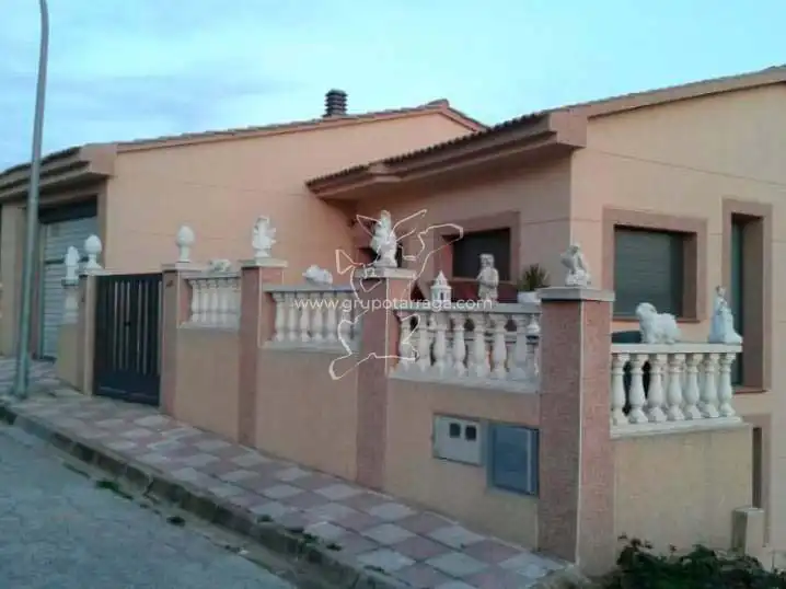 Vista exterior de Casa o xalet en venda en Lloret de Mar amb Jardí privat, Terrassa i Balcó