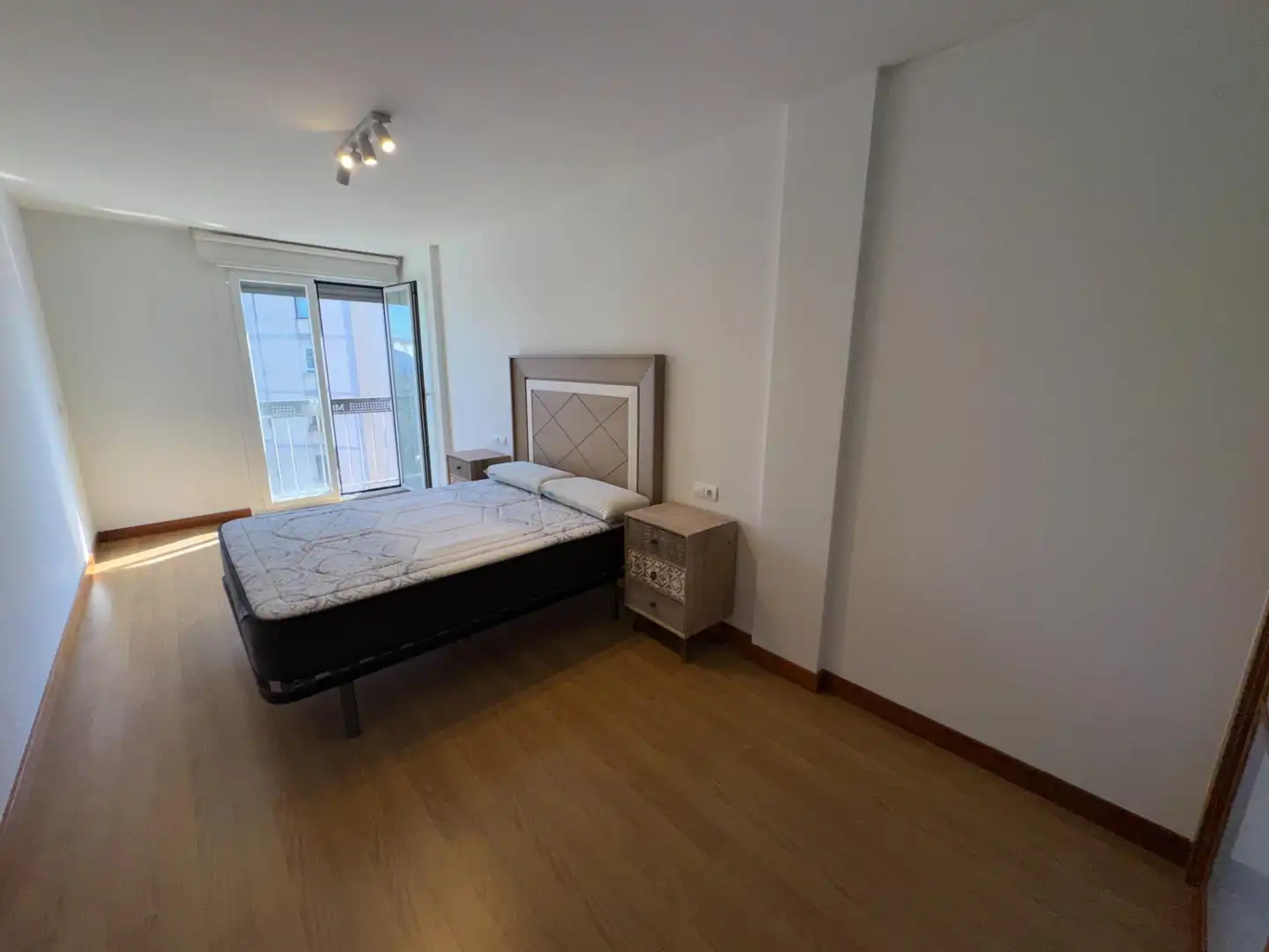Bedroom of Duplexes for sale in Ponferrada  with Heating, Parquet flooring and Terrace