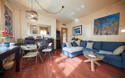Living room of Flat for sale in Vilanova i la Geltrú  with Heating and Parquet flooring