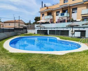 Swimming pool of Planta baja to rent in Calafell  with Air Conditioner, Heating and Private garden