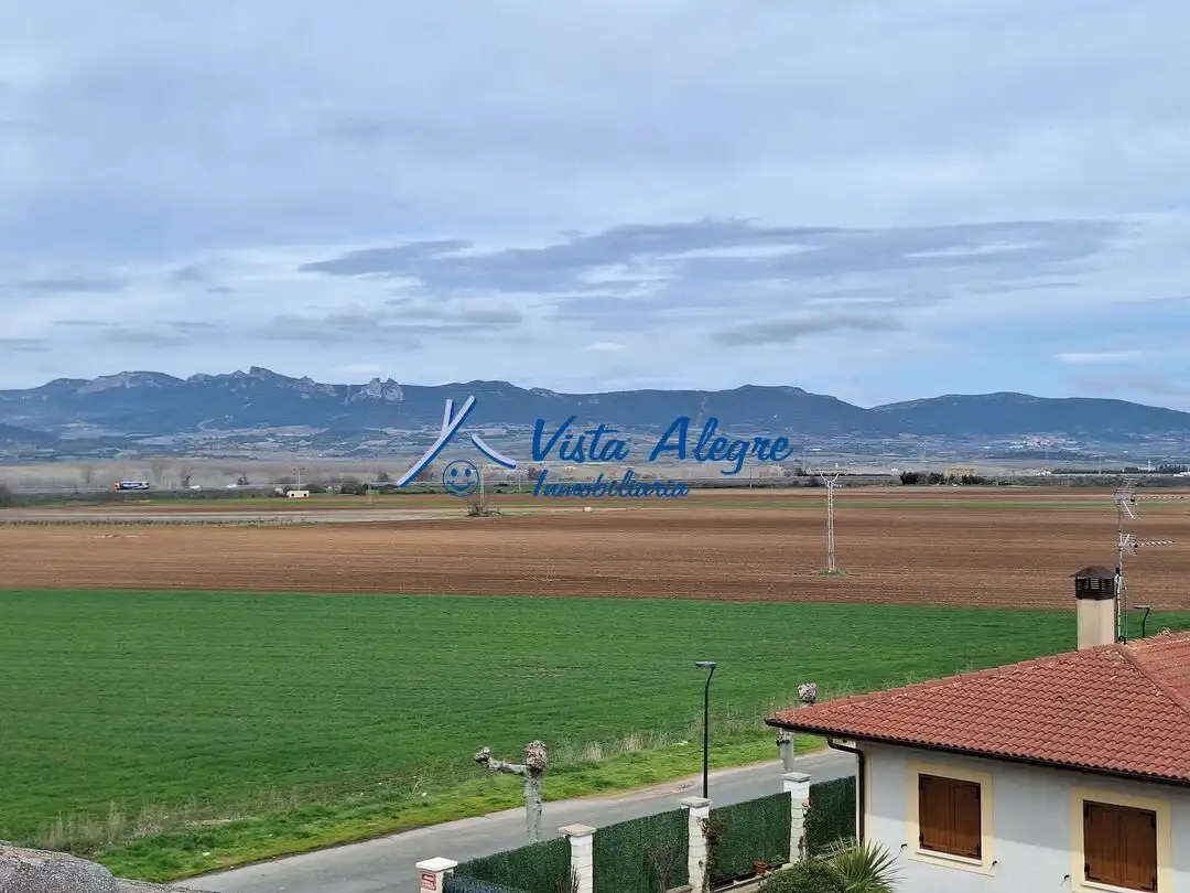 Casa adosada en venta en Casalarreina con Calefacción, Jardín privado y Parquet