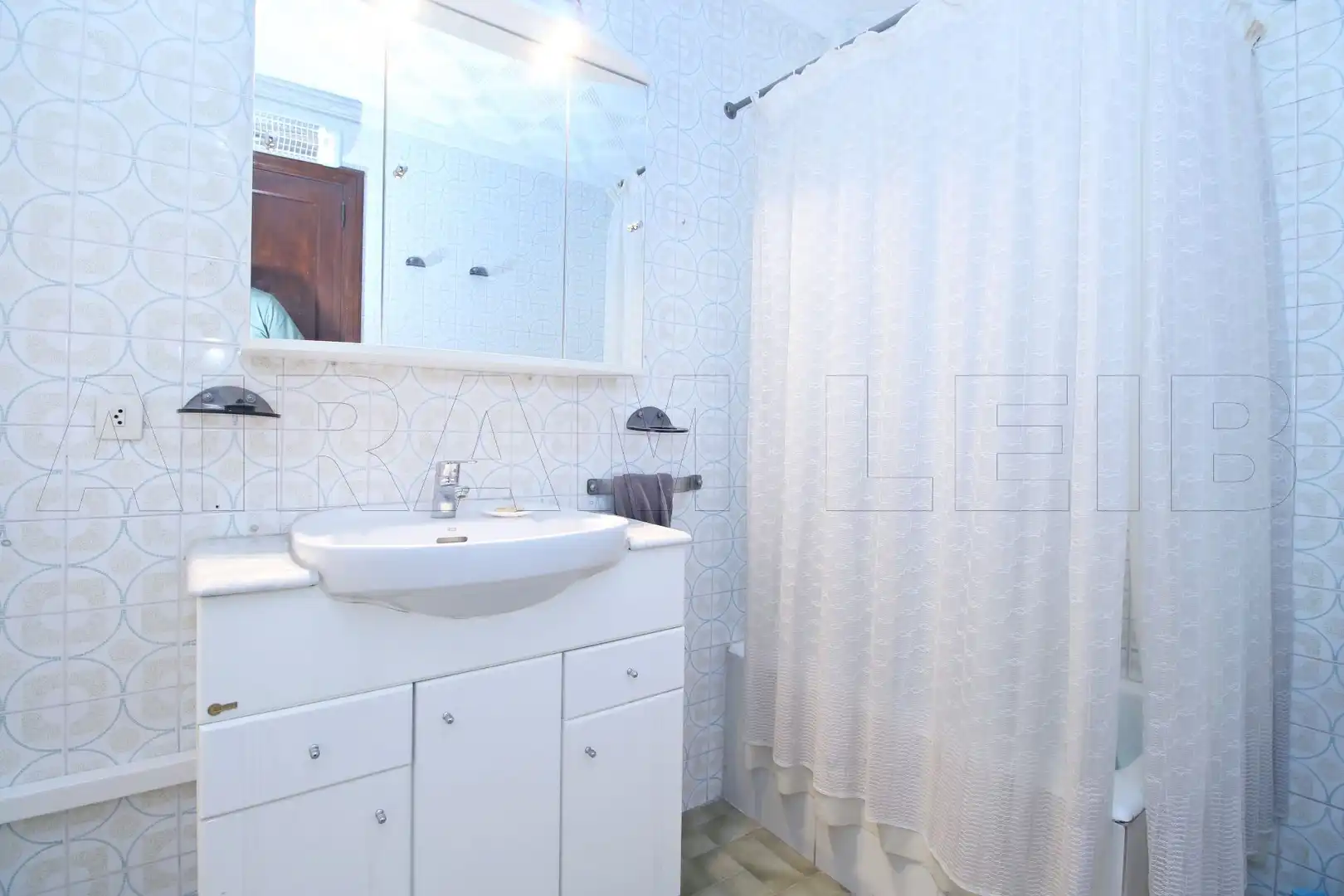 Bathroom of Flat for sale in  Palma de Mallorca  with Air Conditioner and Terrace