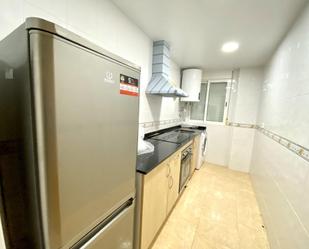 Cuina de Pis de lloguer en Almoradí amb Calefacció, Jardí privat i Piscina comunitària