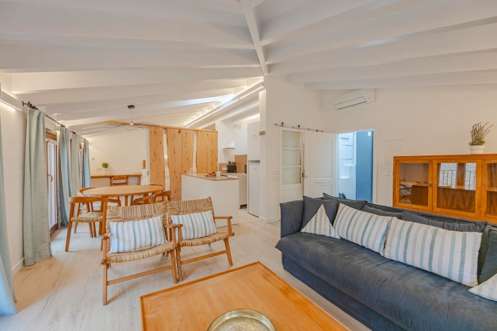 Sala d'estar de Àtic en venda en Pollença amb Aire condicionat i Moblat