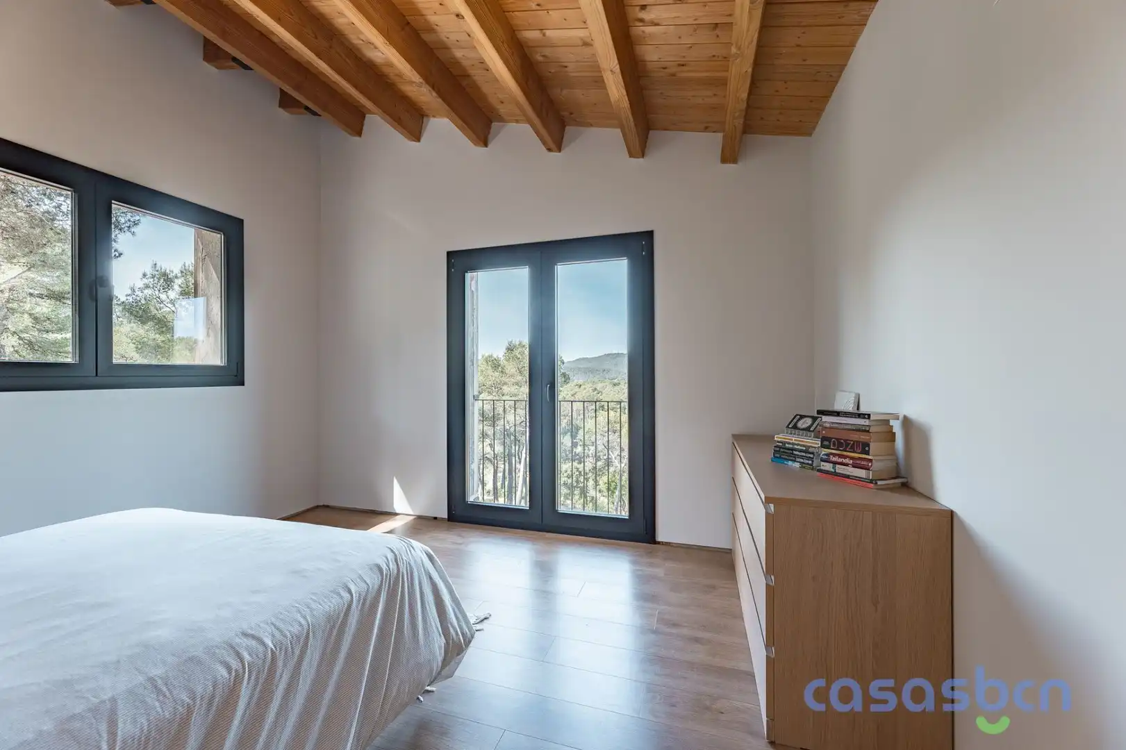 Dormitori de Casa o xalet en venda en Begues amb Jardí privat