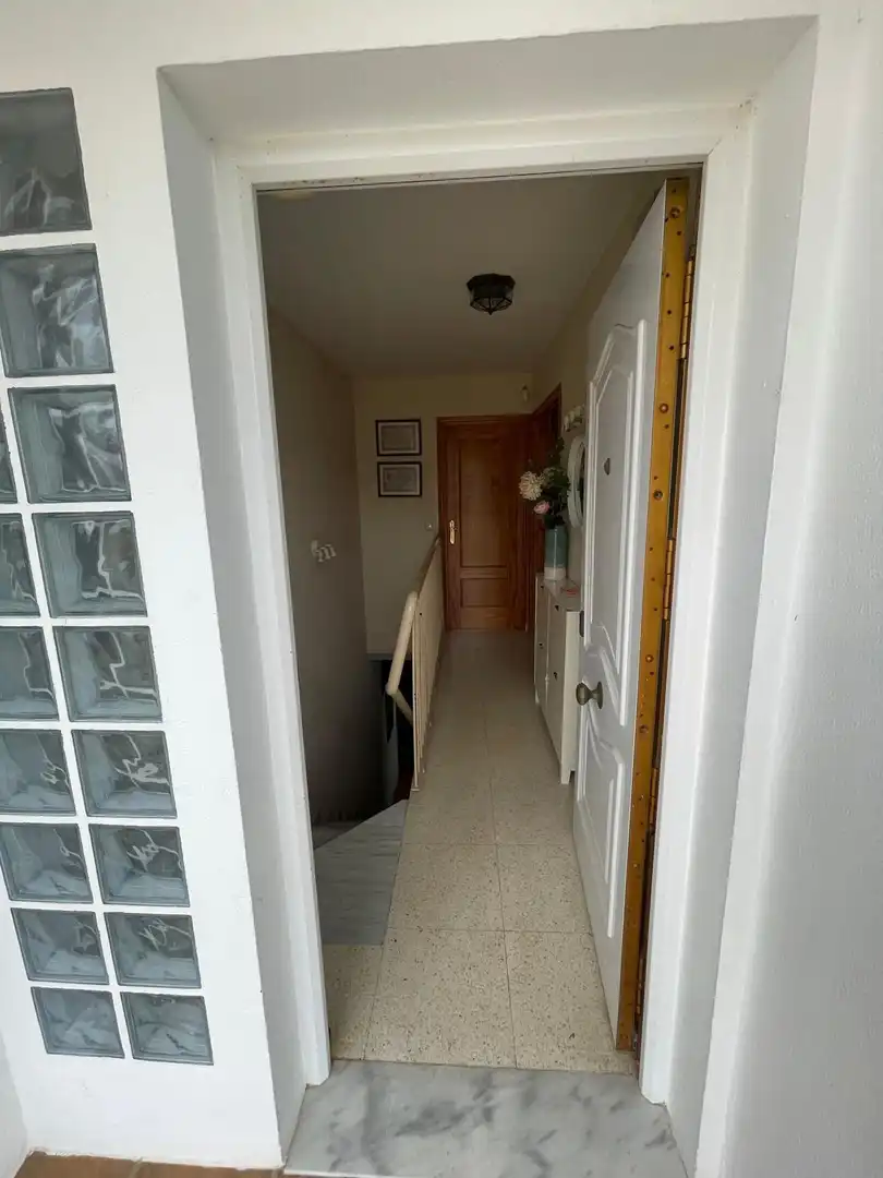 Detached homes for sale in La Línea de la Concepción  with Air Conditioner, Terrace and Furnished