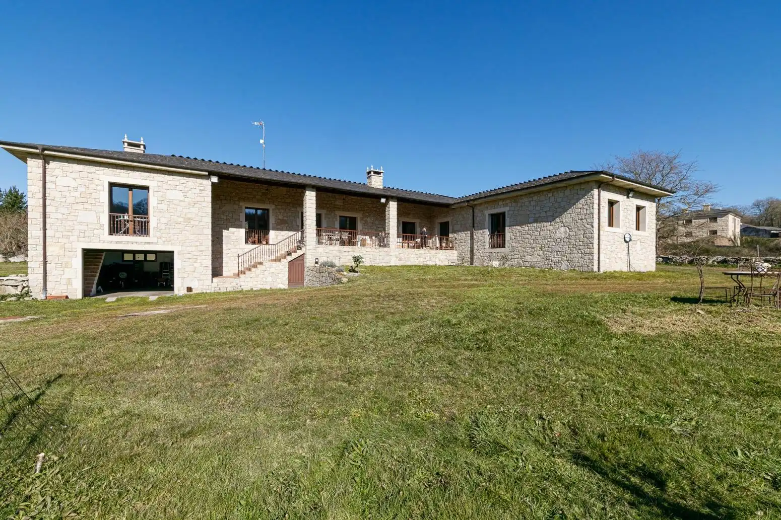 Exterior view of Houses for sale in Friol  with Heating, Private garden and Furnished