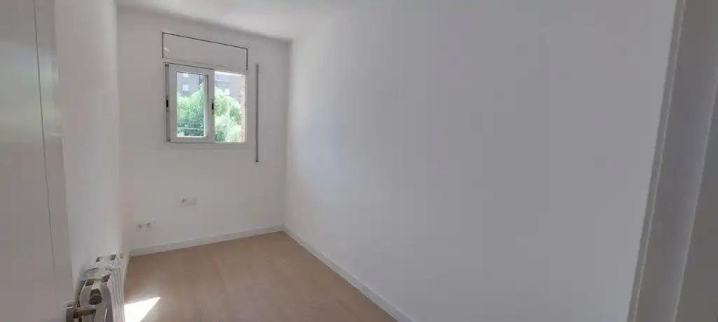 Habitación de Piso en venta en Sant Joan Despí con Aire acondicionado, Calefacción y Horno