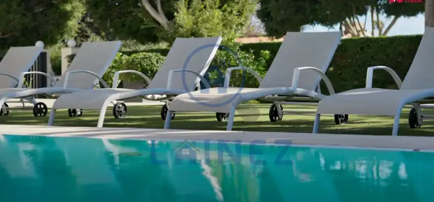 Piscina de Casa o xalet en venda en Marbella amb Aire condicionat, Jardí privat i Traster
