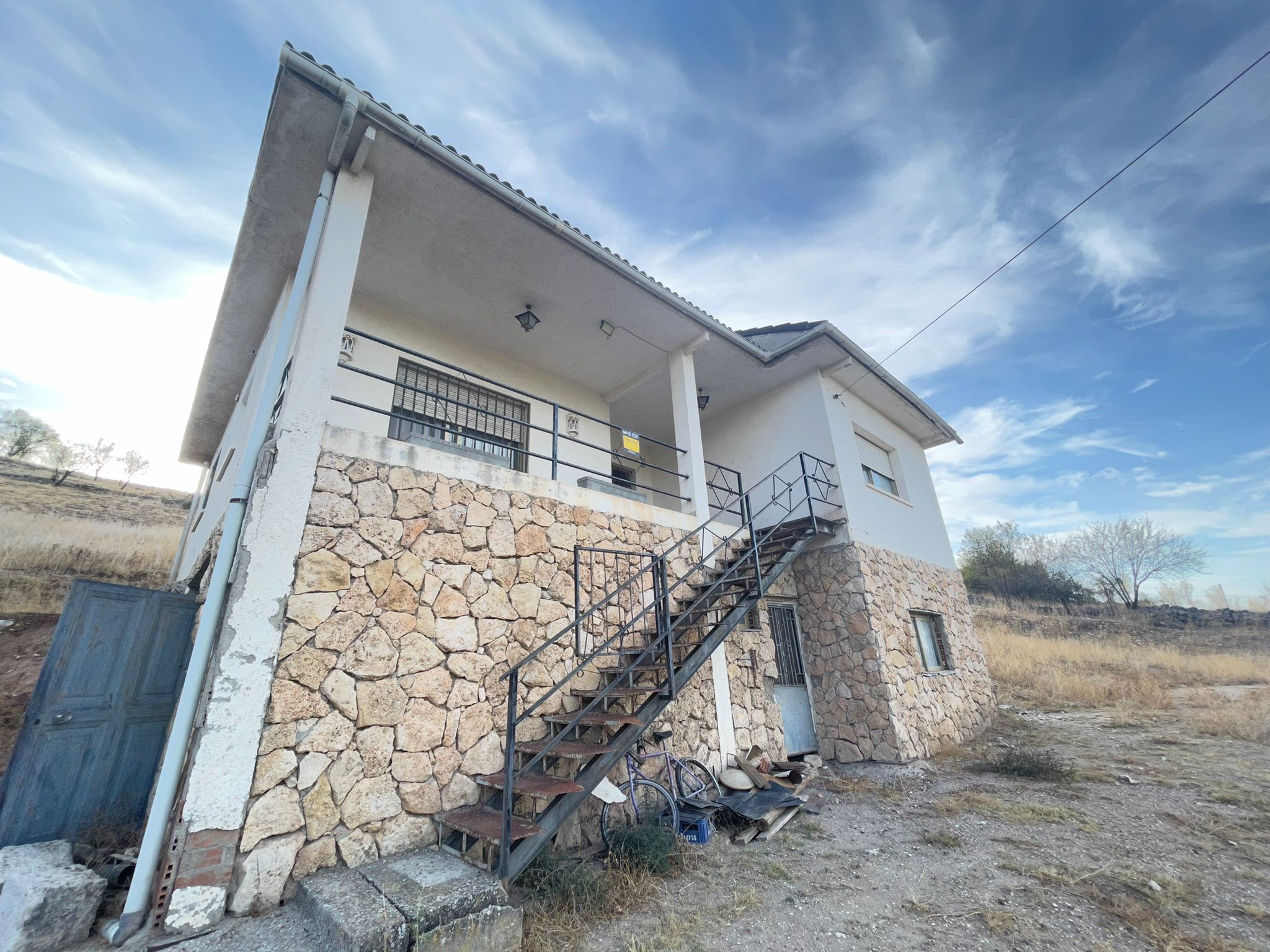Vista exterior de Casa o xalet en venda en Belmonte de Tajo amb Calefacció