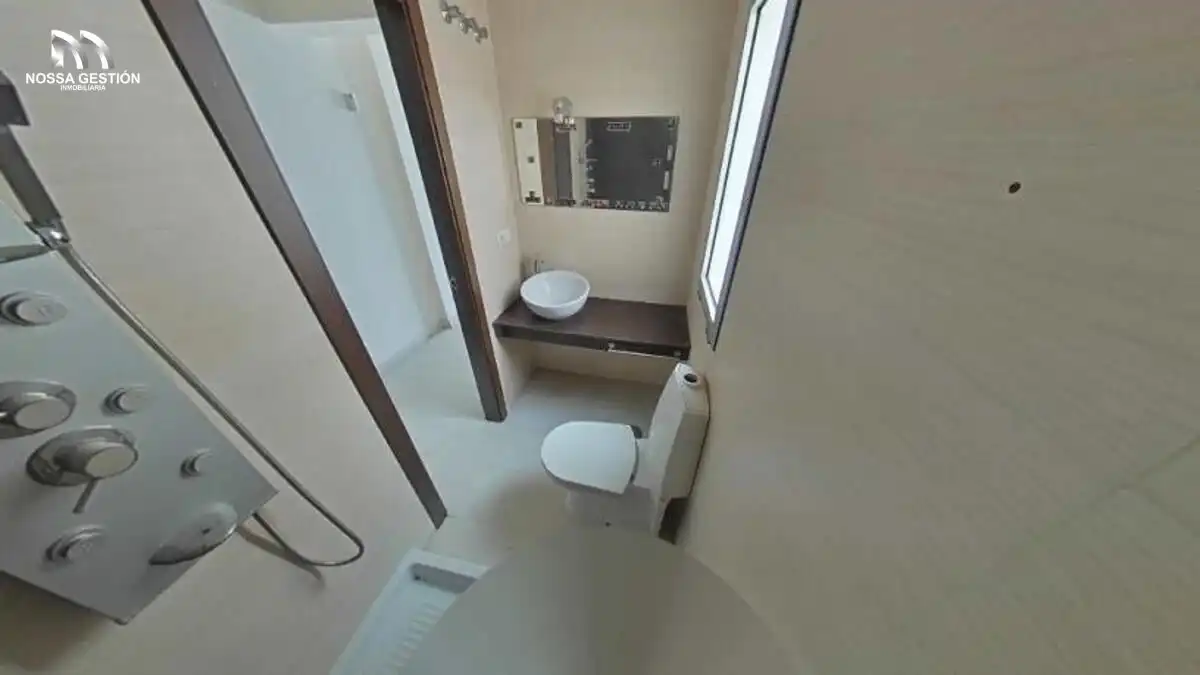 Baño de Piso en venta en Alicante / Alacant con Terraza y Balcón