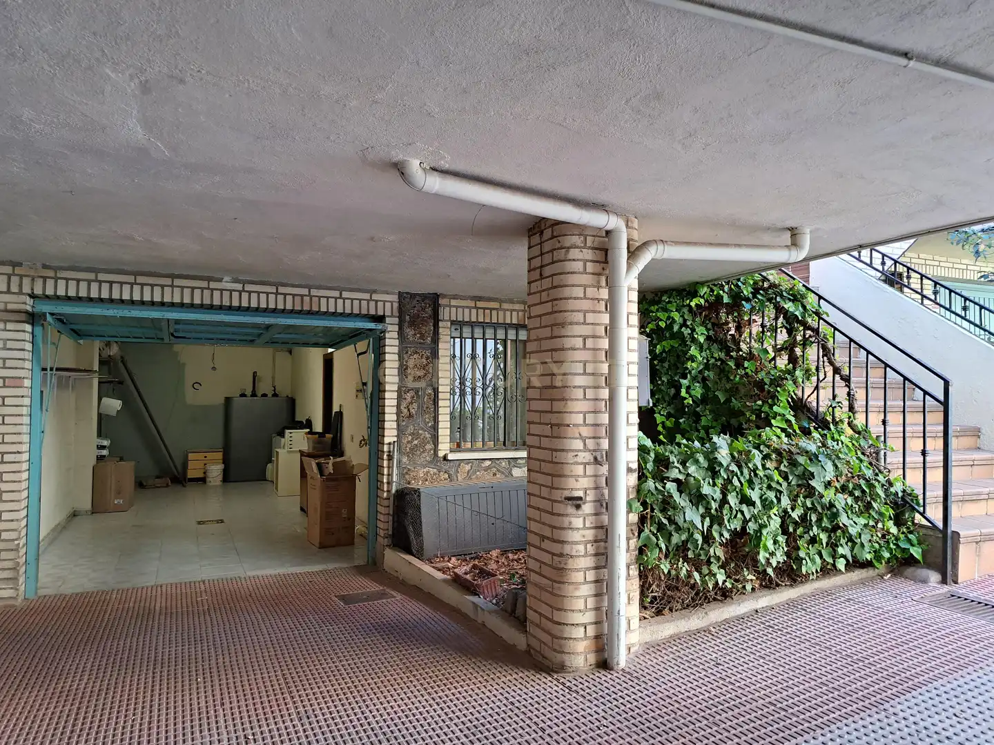 Einfamilien-Reihenhaus zur Miete in Boadilla del Monte mit Abstellraum, Ofen und Waschmaschine